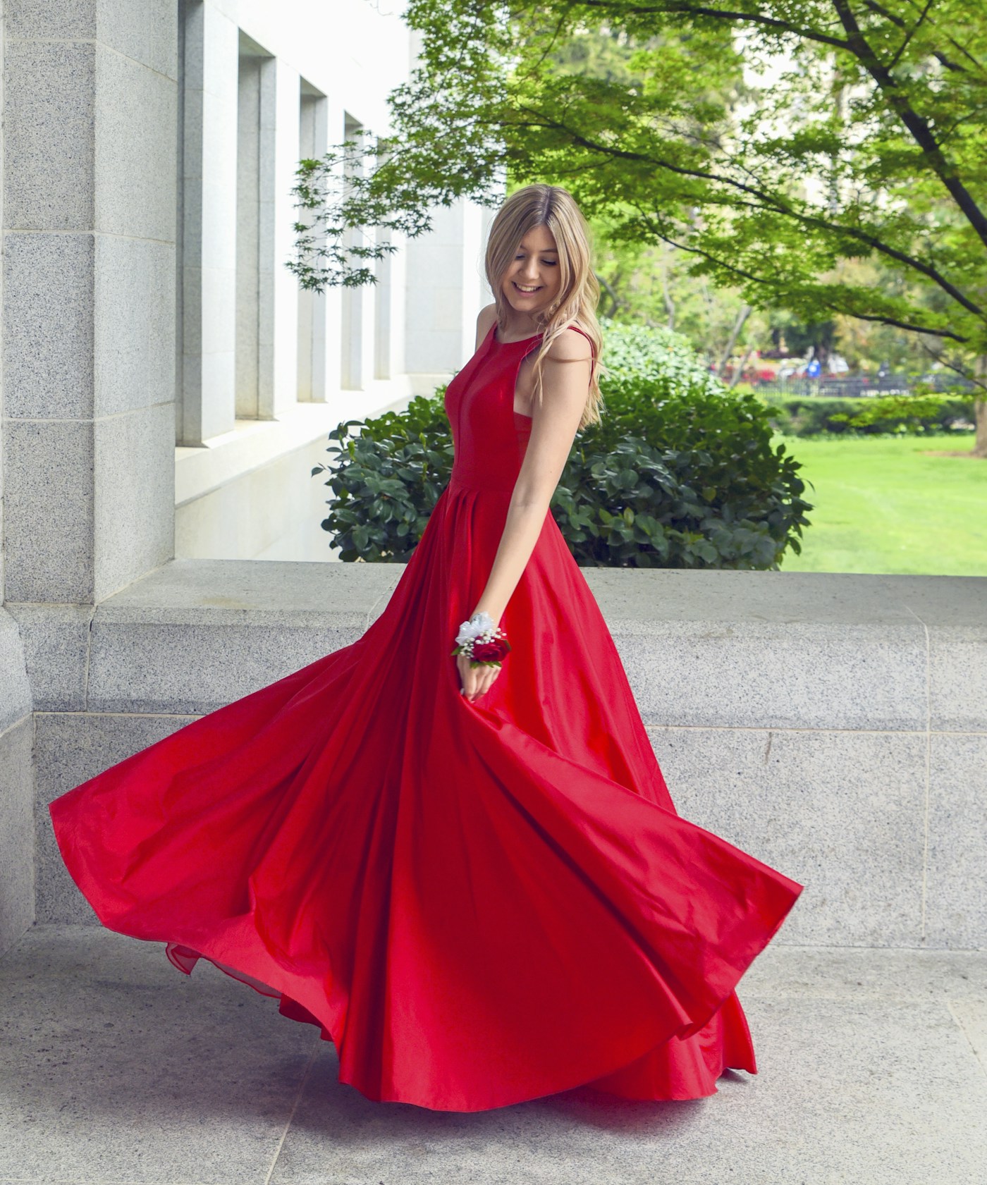 Inspiração de moda: uma silhueta elegante e contemporânea